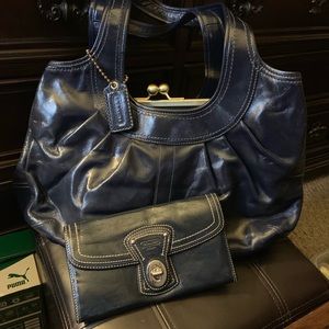 Coach purse and wallet navy great shape